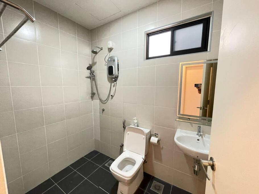 Meridin Medini By Wp Homestay Nusajaya  Extérieur photo
