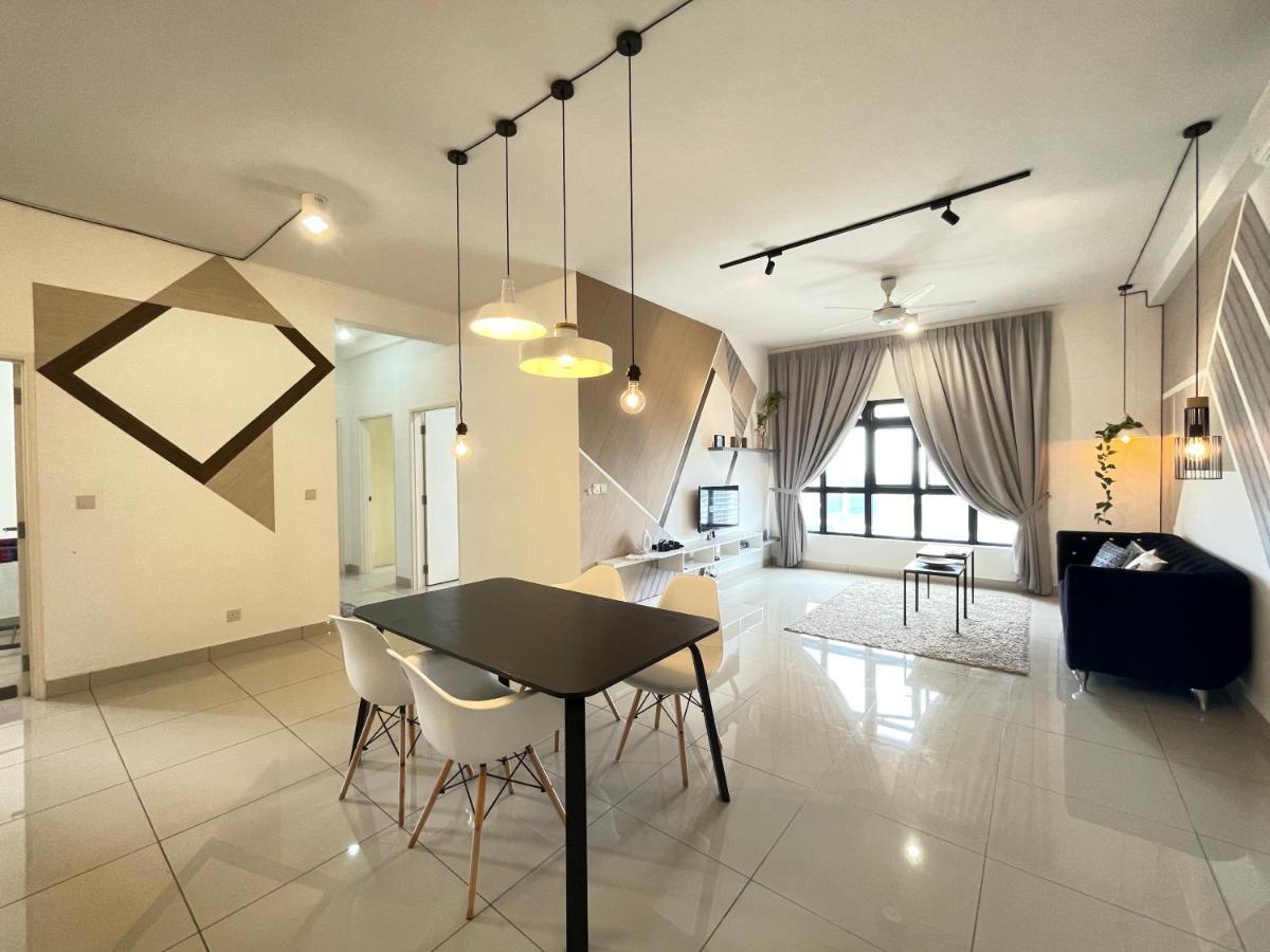 Meridin Medini By Wp Homestay Nusajaya  Extérieur photo